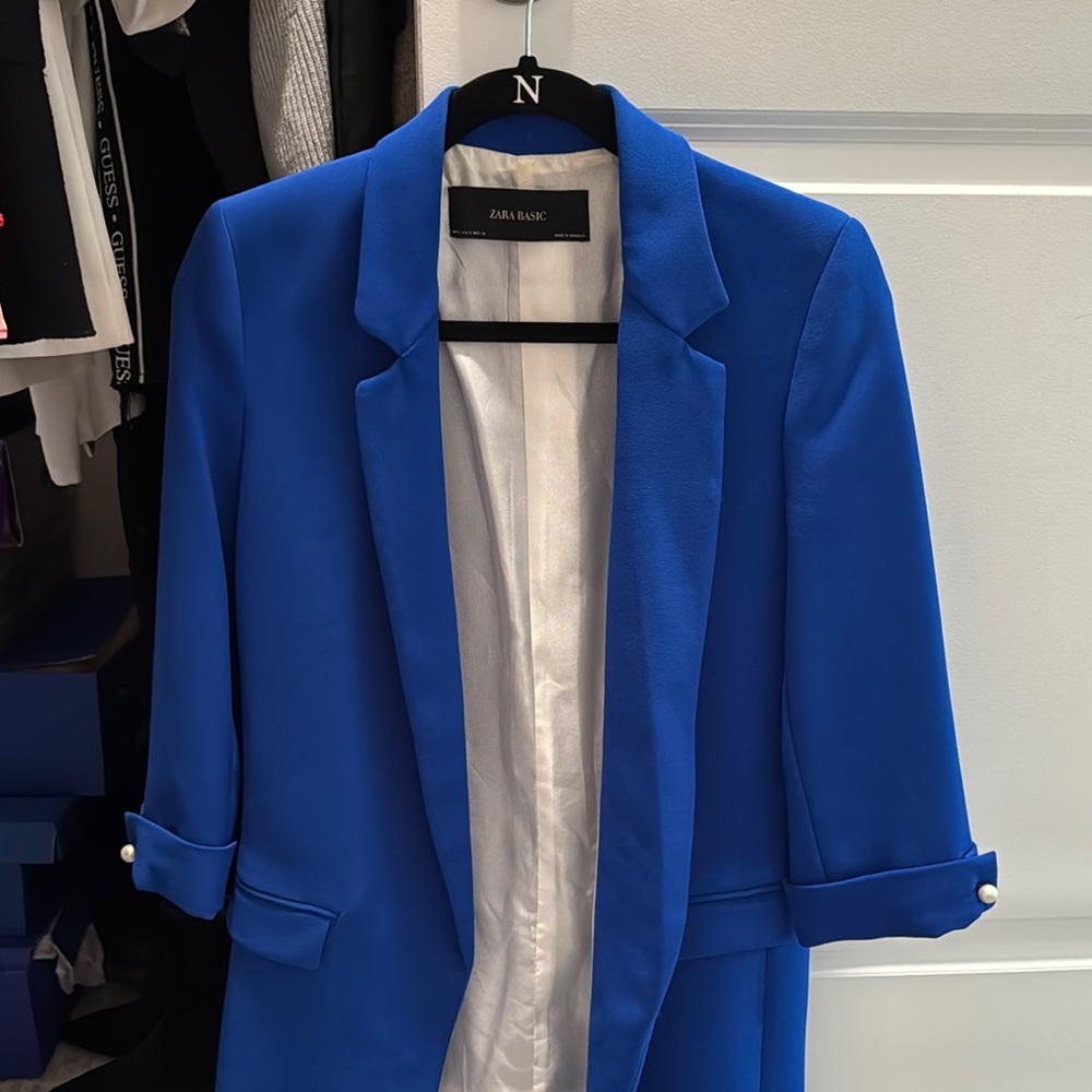 Zara Blue Tailored Blazer for Formal Occasions
